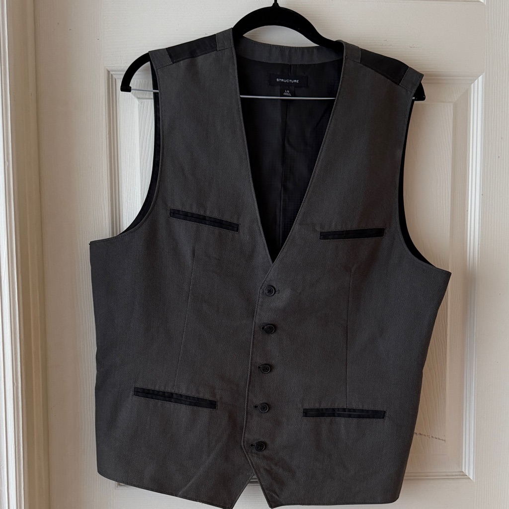 Structure Charcoal Vest With Dark Highlights